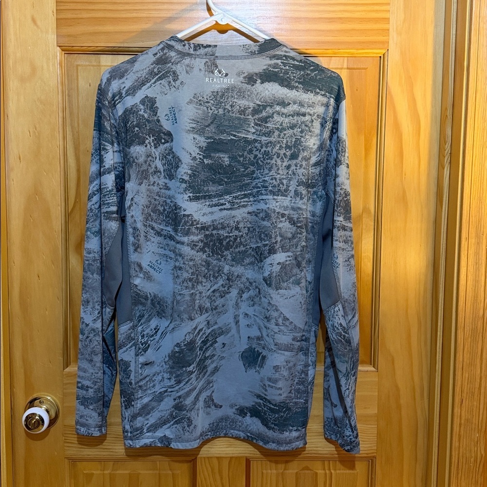 Realtree Gray Men’s Camo Long Sleeve Quick Dry Shirt, Size Medium. - Picture 2 of 11